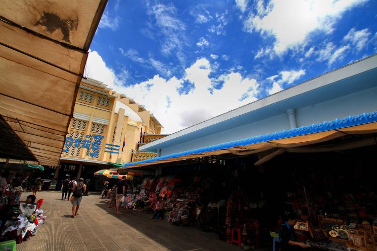 central market entrance