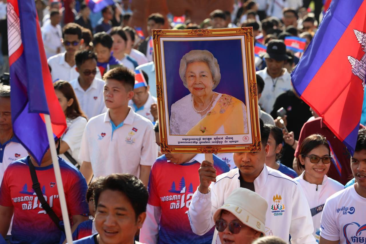 queen of cambodia