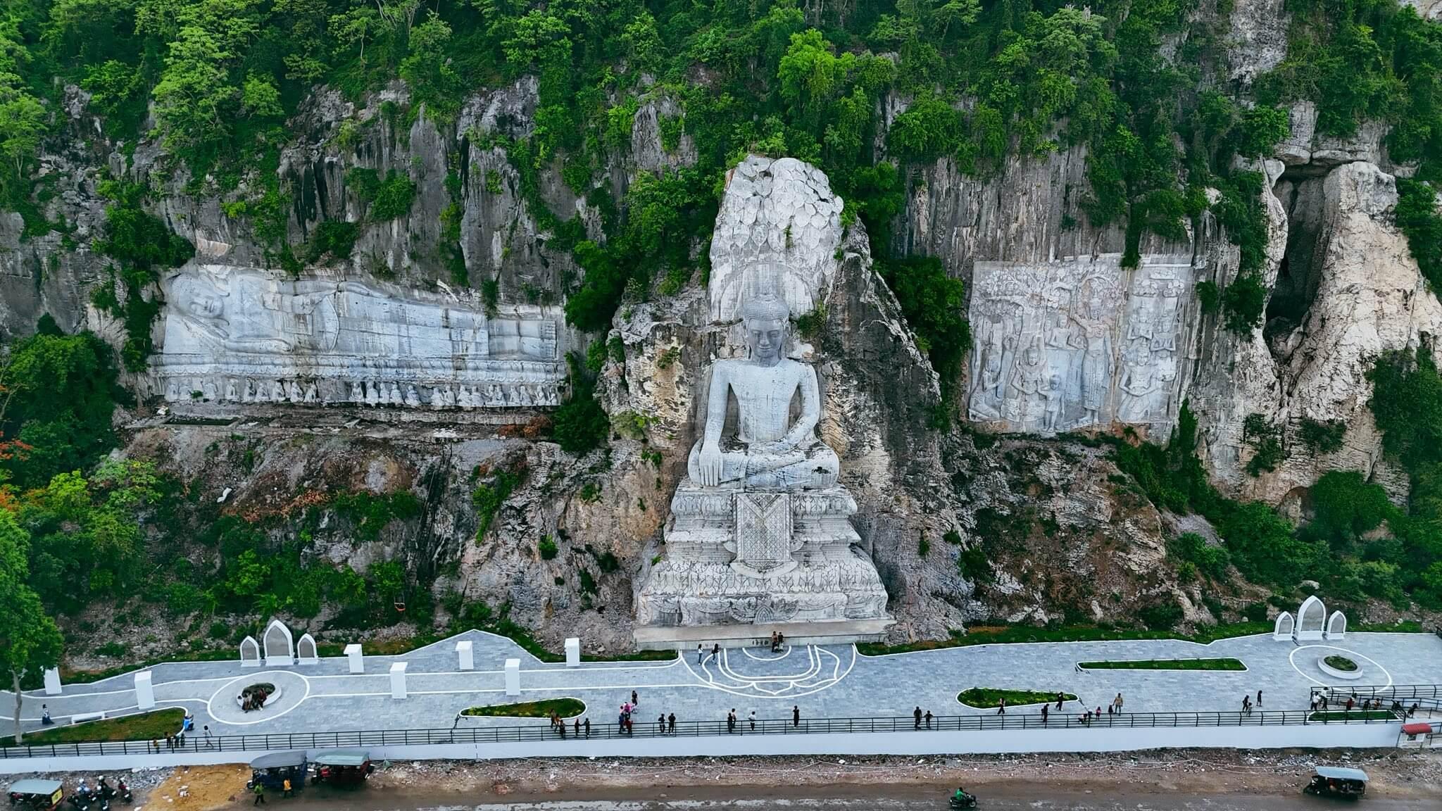 Phnom Sampeau limestone hill