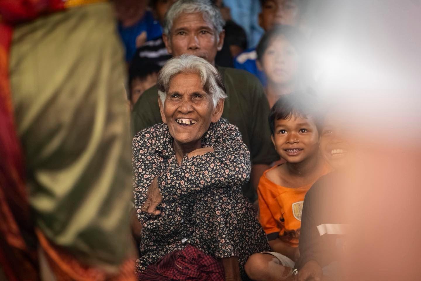 khmer smile in a hard time