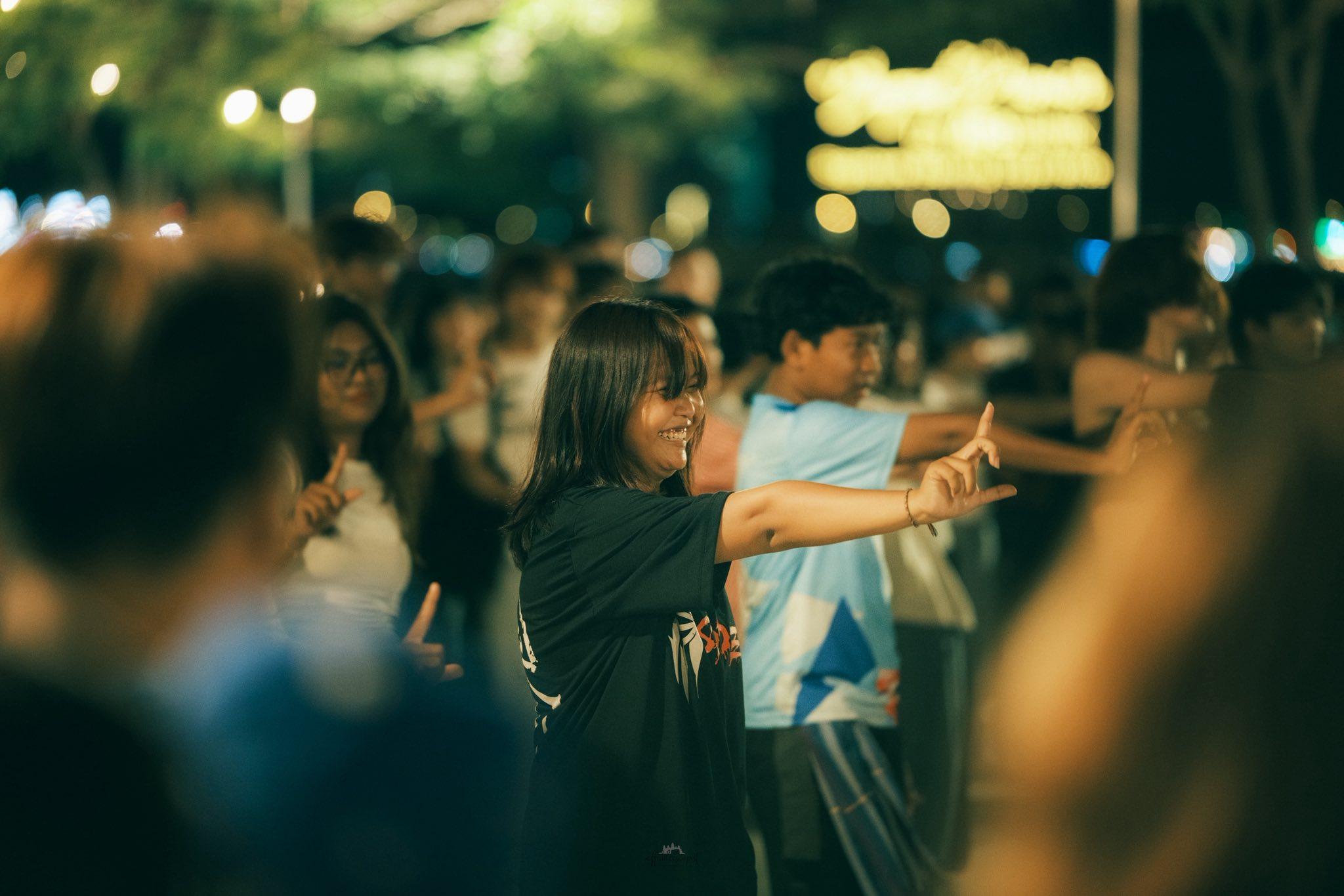 Walk Street Phnom Penh kpop dance